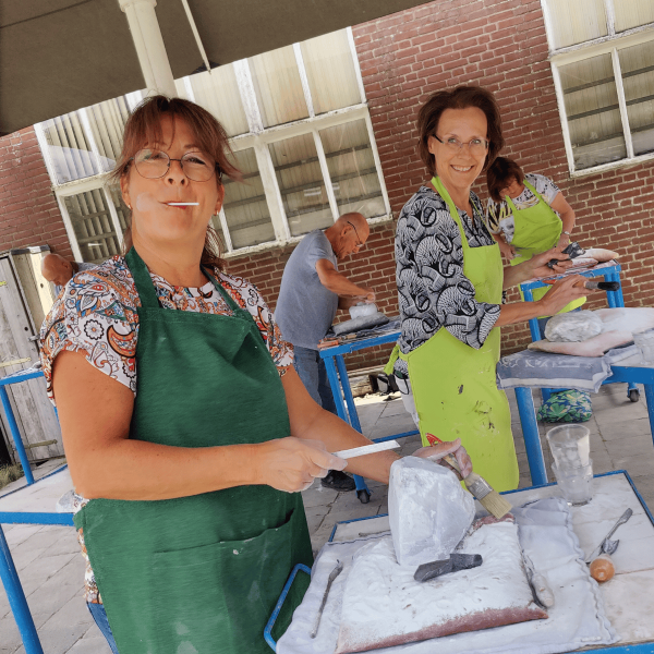 creatieve workshop speksteen bewerken uitje met familie creatieve workshop speksteen bewerken uitje met familie